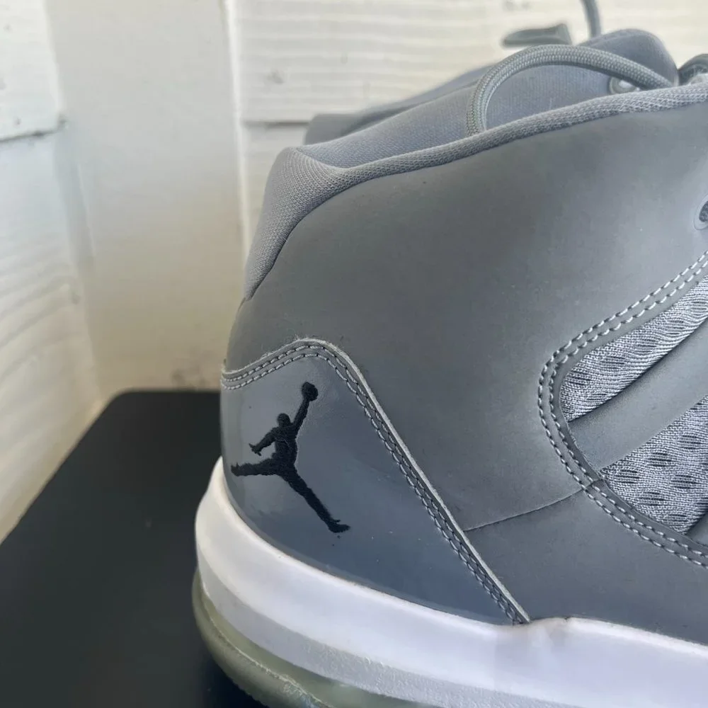 Jordan Men's Aura Cool Grey Shoes Sneakers Size 9.5 Style AQ9084-010